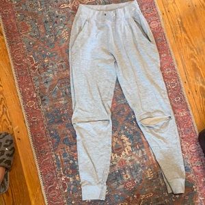 High waisted sweatpants with knee slits